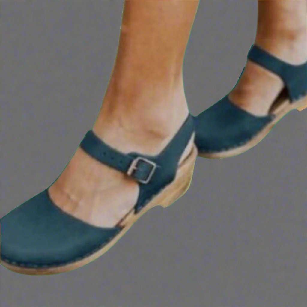 Luna | Women's Comfortable Sandals Closed Toe Ankle Strap Platform Clogs